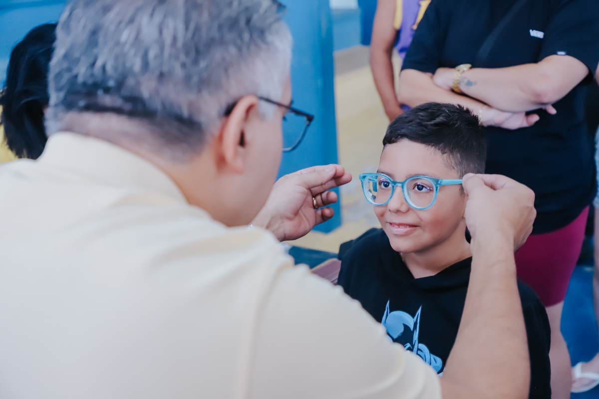 Programa Ouvir, Ler e Aprender beneficia 8 mil estudantes