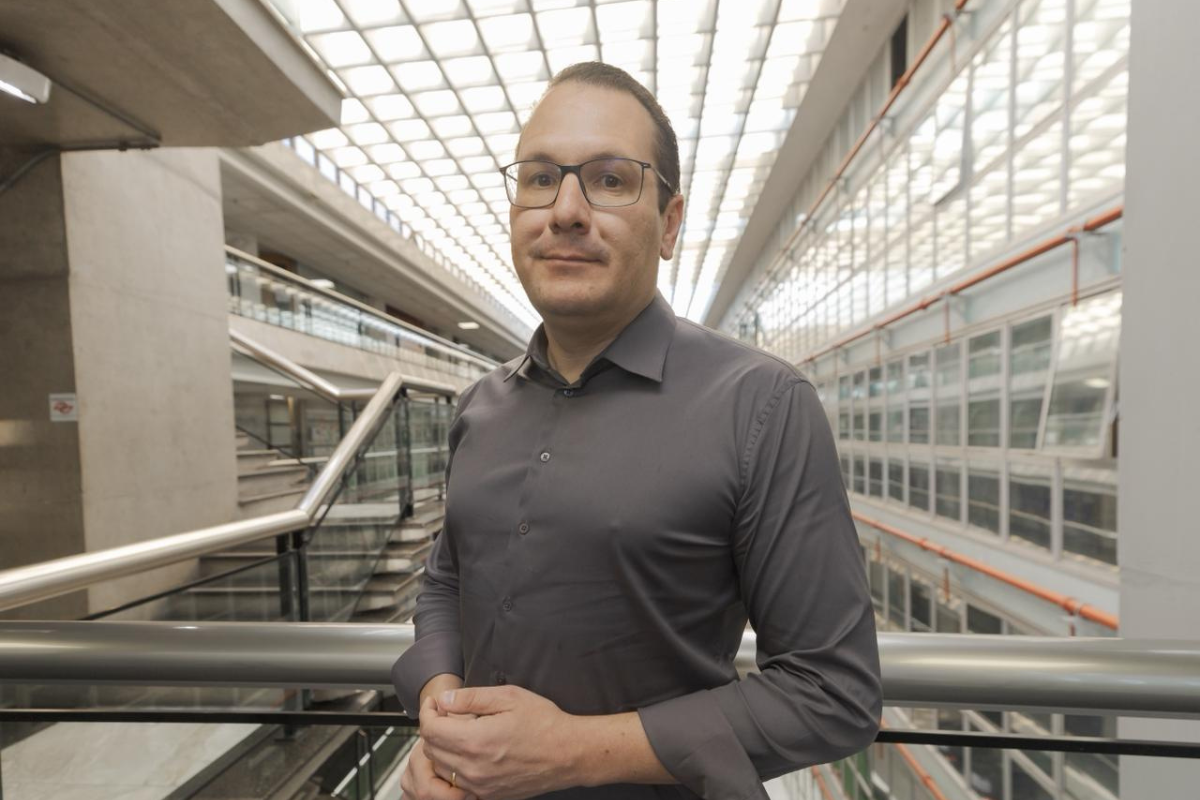 68 suicídios evitados, 37 ataques a escolas frustrados e 200 estupros impedidos: o trabalho de proteção às crianças na Internet