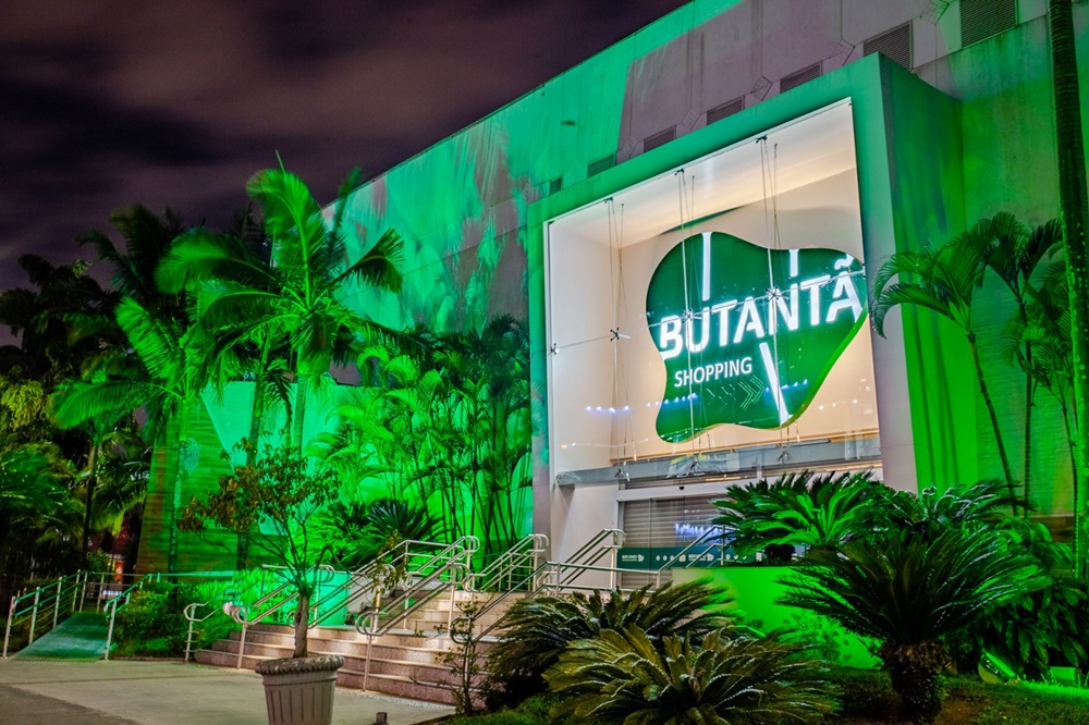 Butantã Shopping promove caça ao petisco gratuita para cães