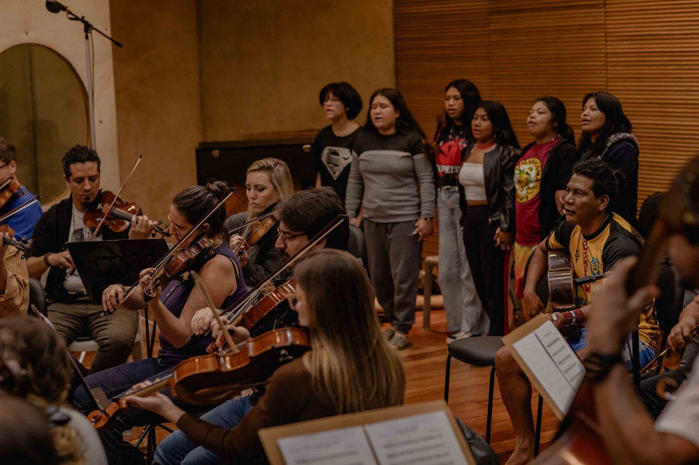 Coral Amba Wera e Orquestra ALMAI lançam álbum