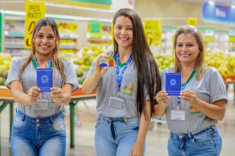 Desemprego cai para 5,8% no trimestre encerrado em fevereiro