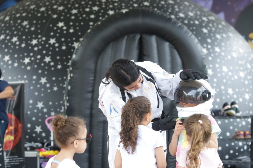 Domingou de Mauá traz o planetário com sessões gratuitas