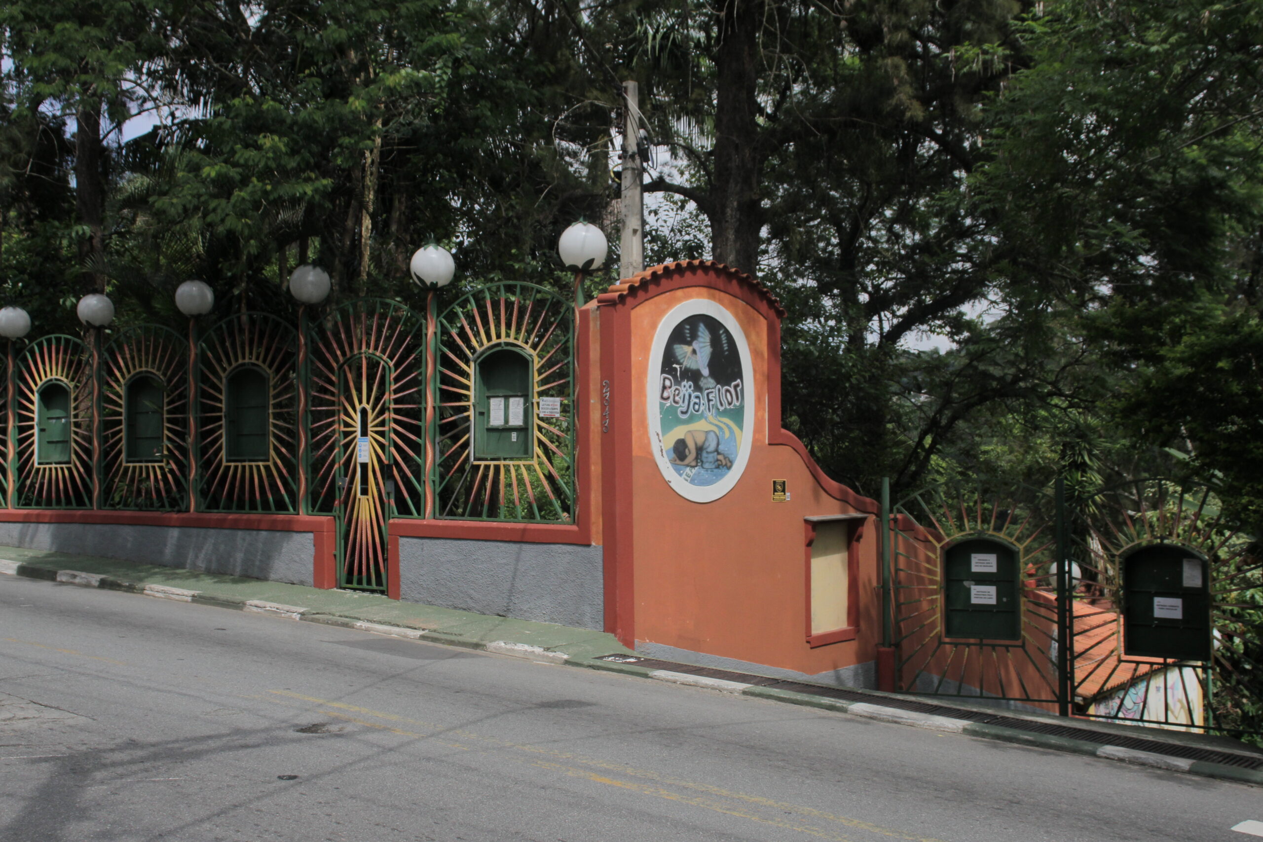 Divulgação/RCBF Projeto Meninas Valentes oferta ensino superior a jovens