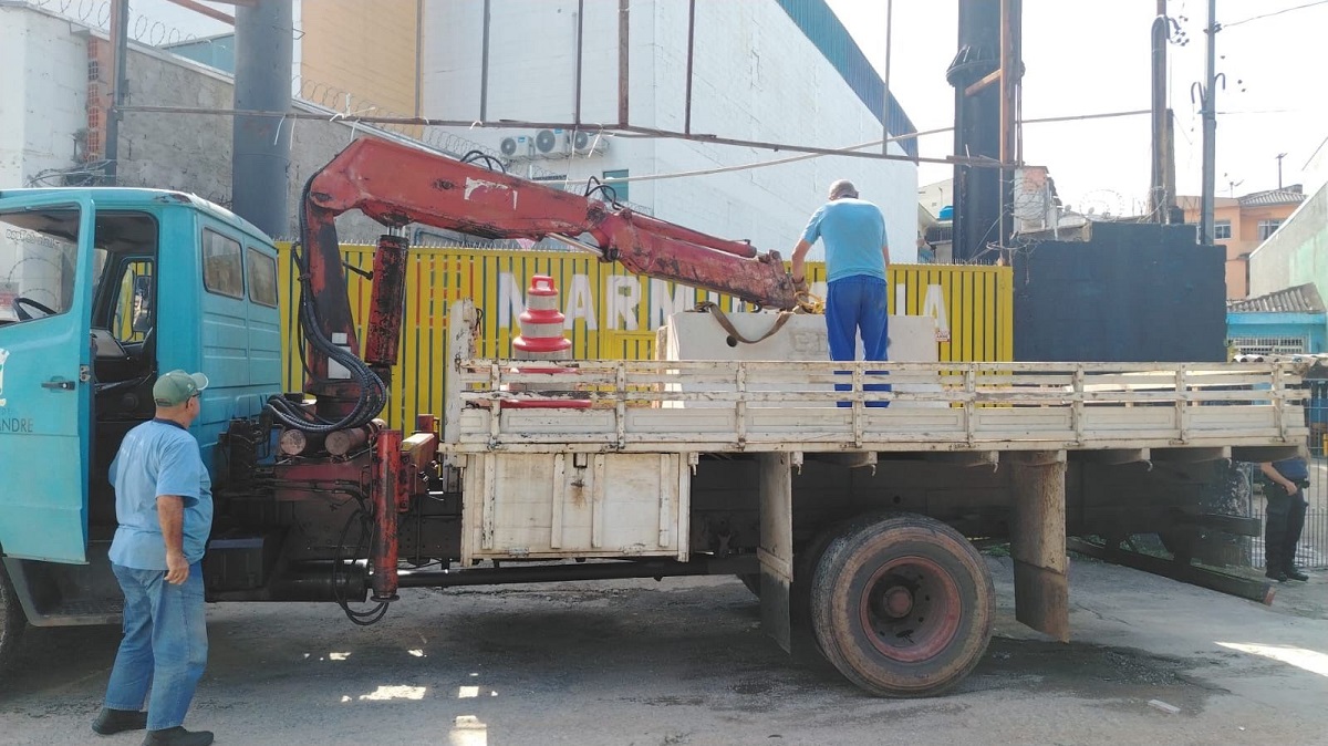 Semasa interdita marmoraria sem licença ambiental em Santo André
