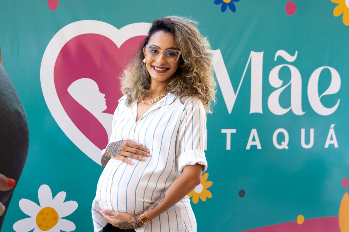 Programa Mãe Itaquá entrega kits de enxoval na Casa da Mulher