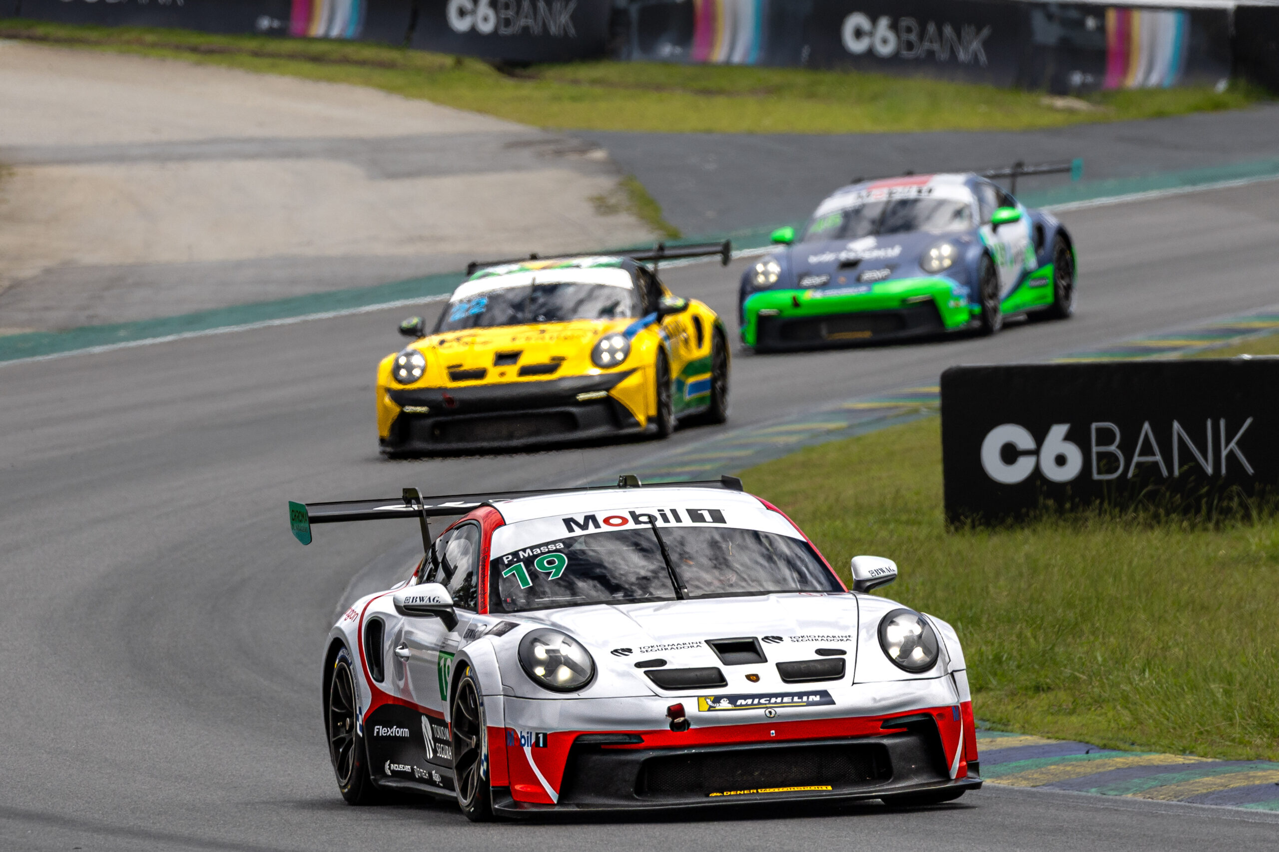 Carlos Rossi/CARR Press Pipo Massa estreia na Porsche Carrera Cup com 100% de aproveitamento