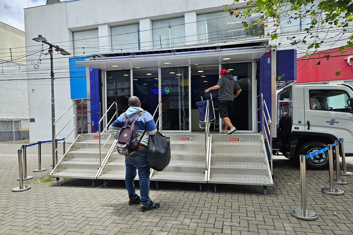 Sebrae Móvel oferece atendimento gratuito em Ribeirão Pires