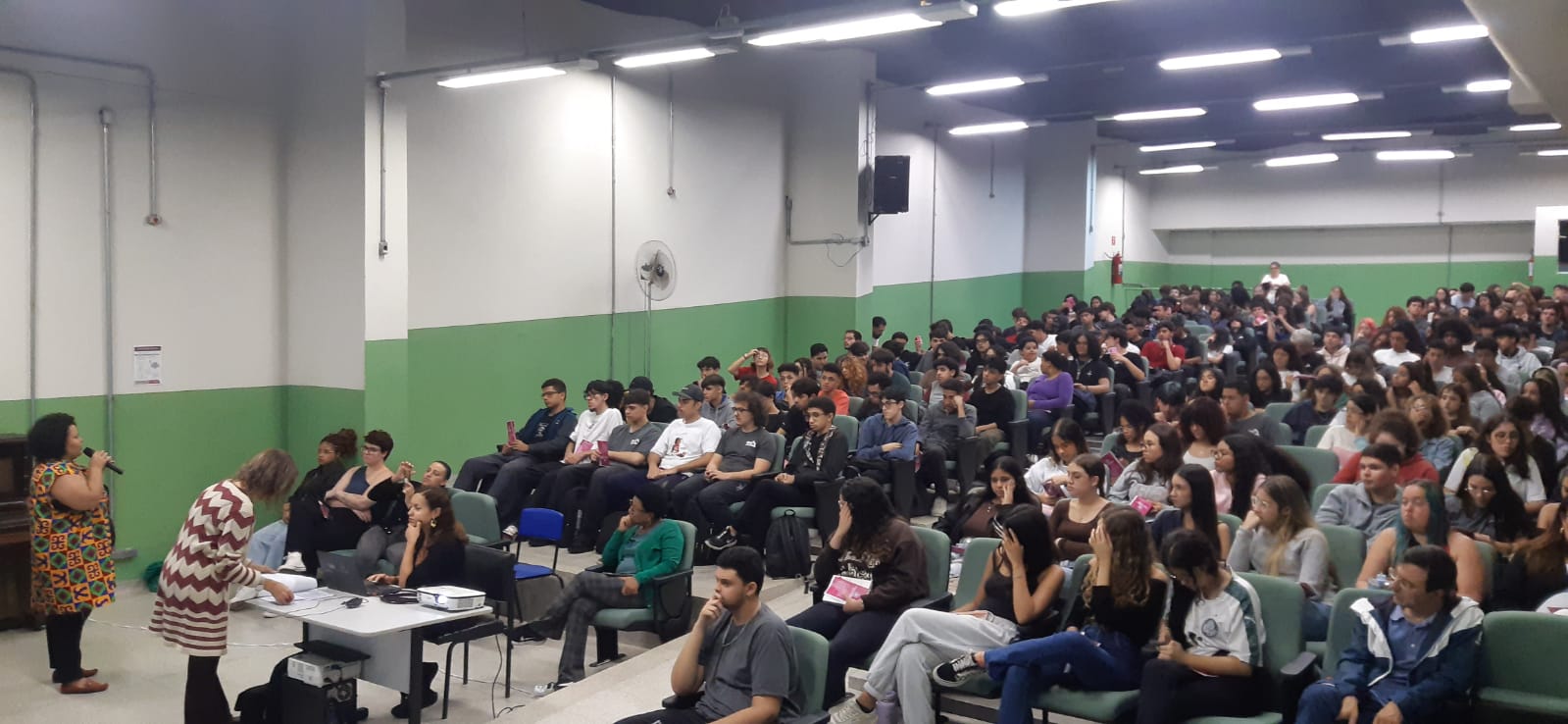 ETEC Lauro Gomes inicia debates de valorização feminina