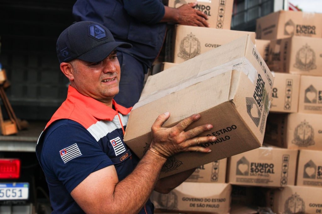 Mairiporã recebe ajuda humanitária da Defesa Civil de SP
