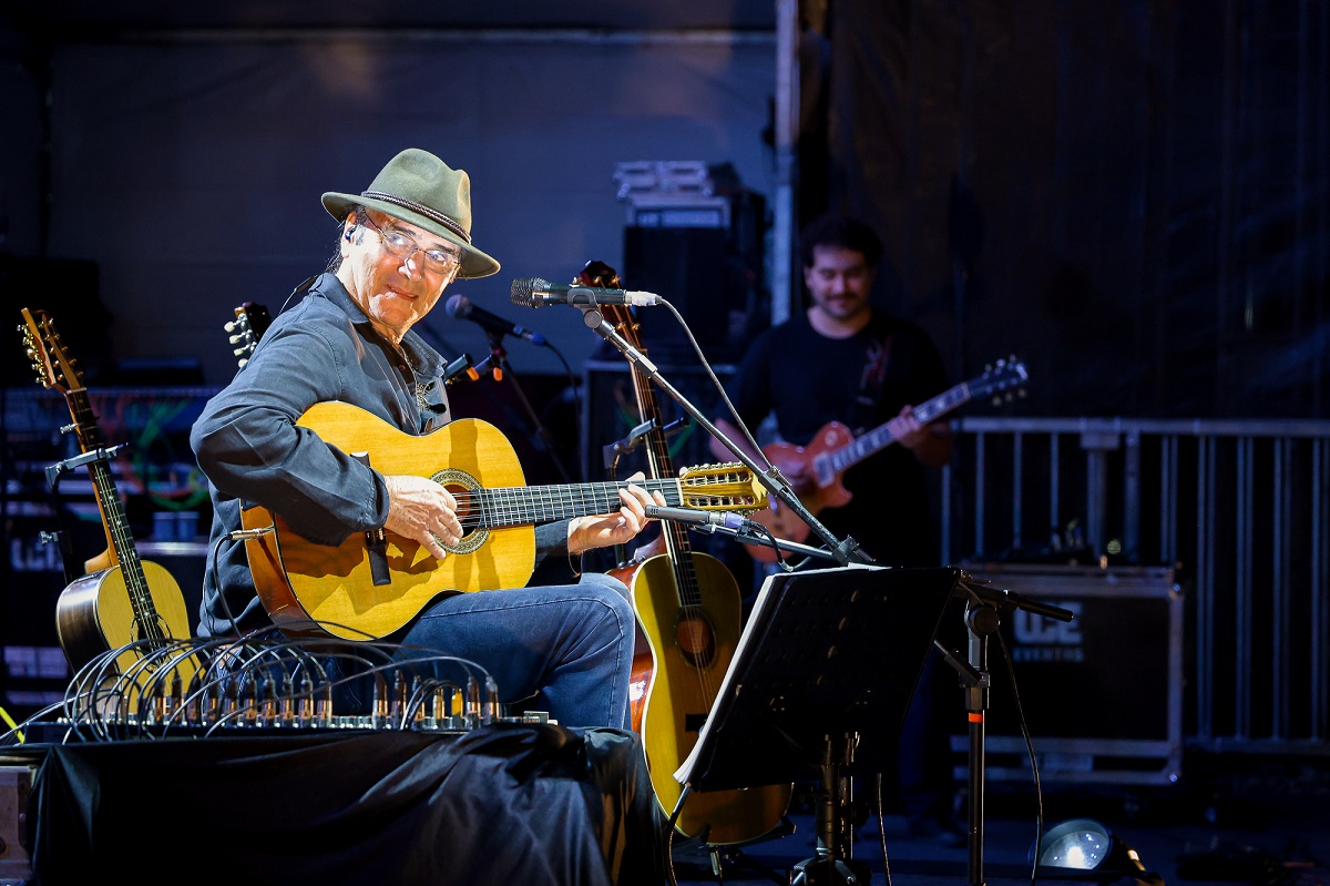 Almir Sater atrai milhares em show gratuito em São Caetano