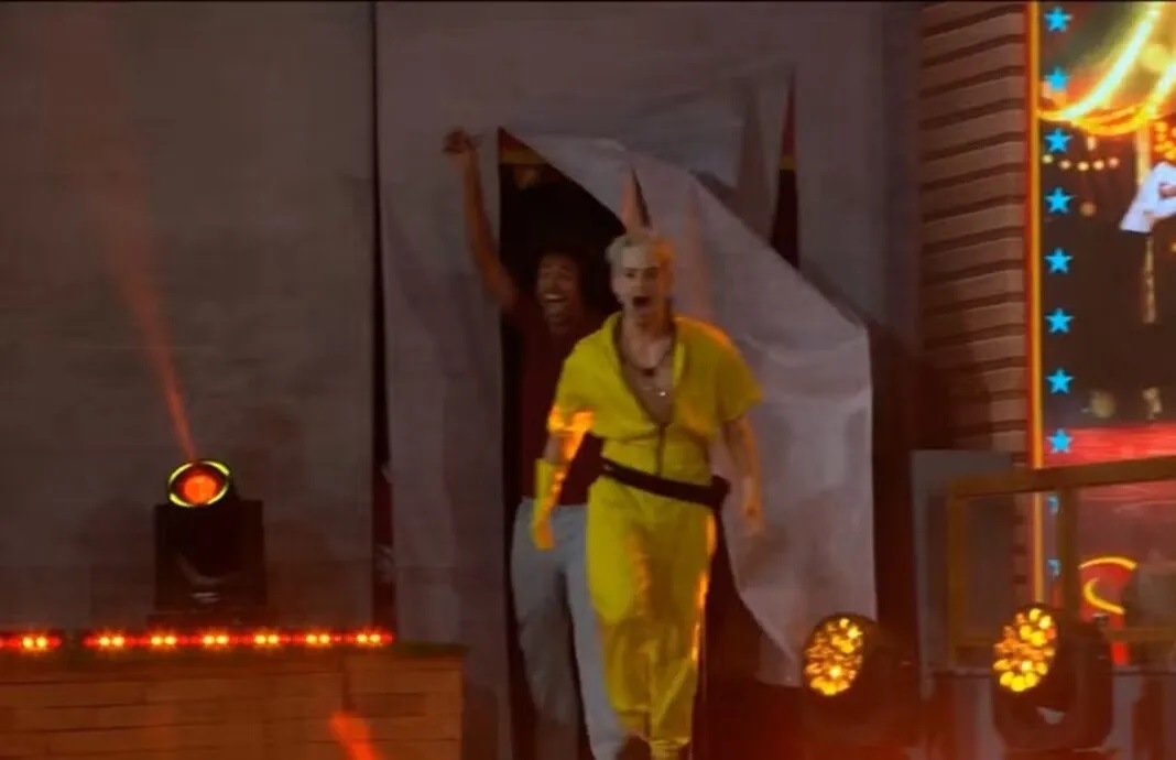 Durante festa do líder, Breno e Juliano voltam à casa no BBB 26