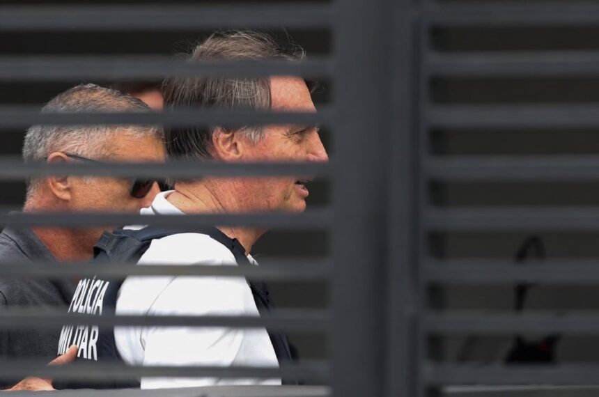 Alexandre de Moraes nega acesso livre de filhos a Bolsonaro
