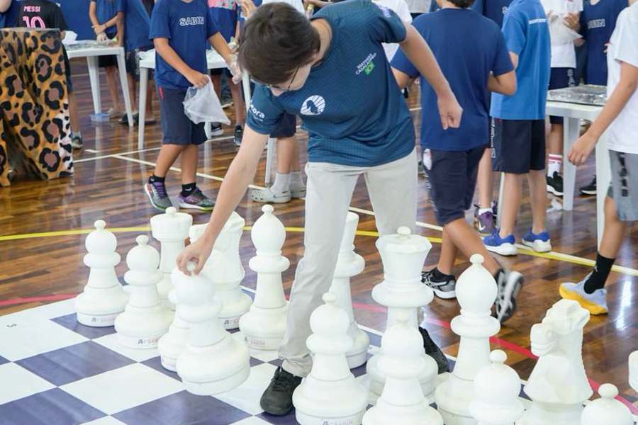 Colégio Albert Sabin promove evento de xadrez com impacto social
