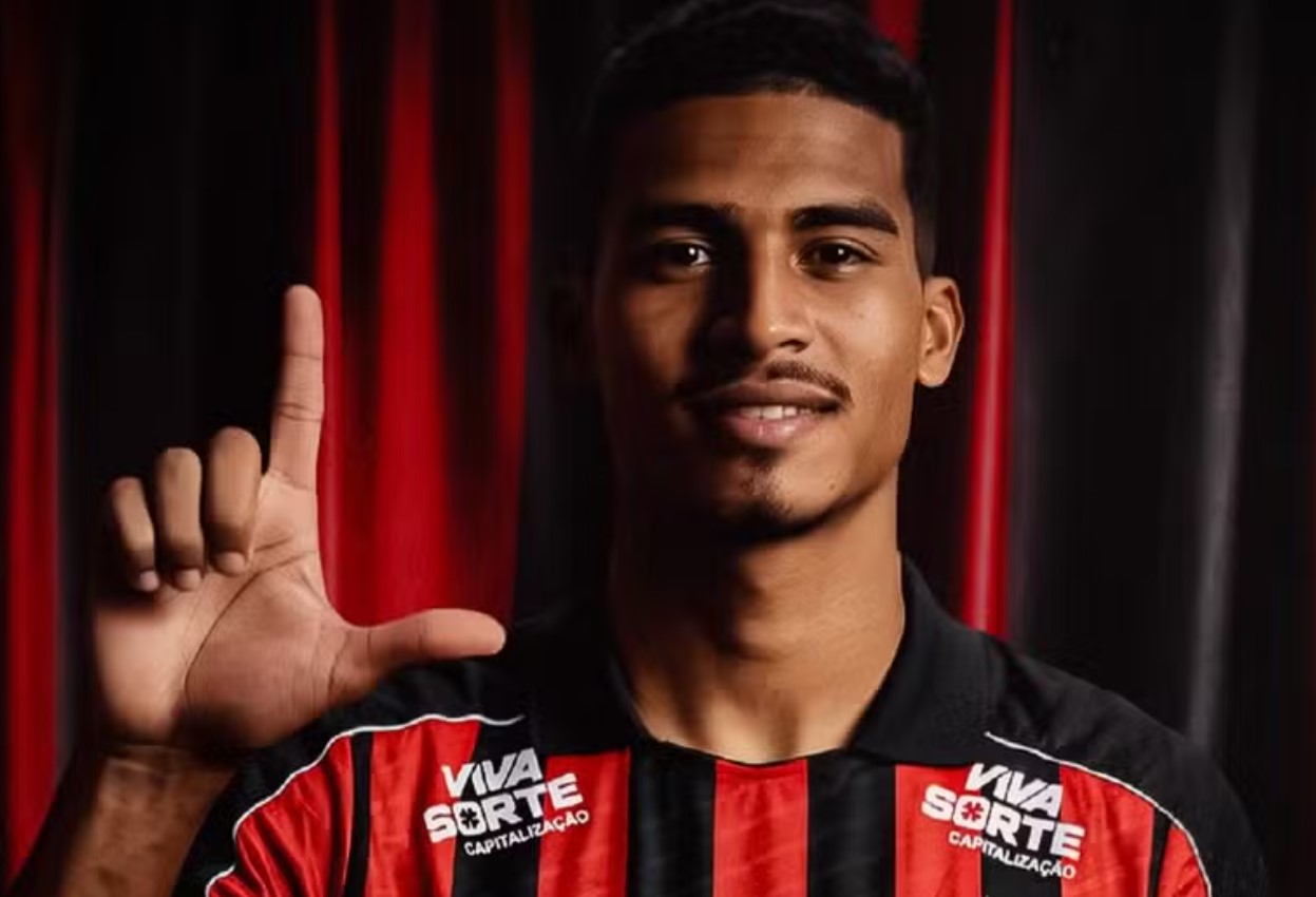 Corinthians enfrenta Renê após negociação frustrada