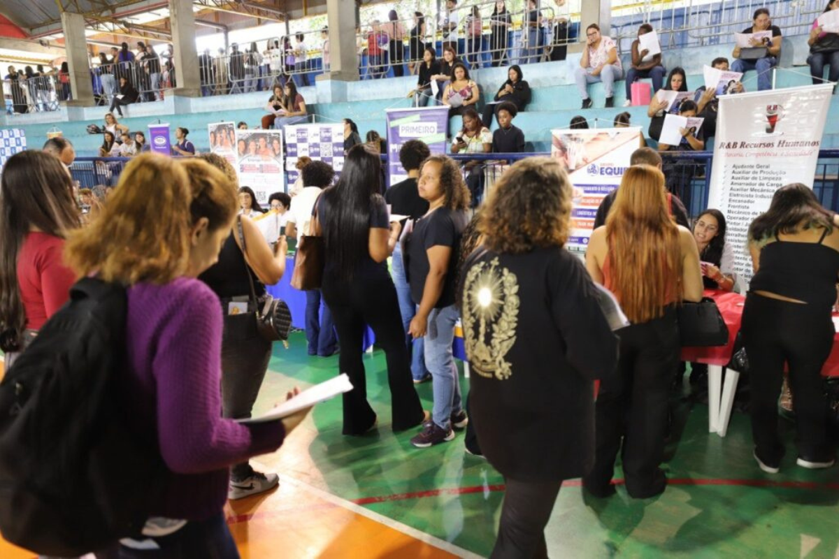 Emprega Diadema abre 68 vagas com destaque para carreteiros