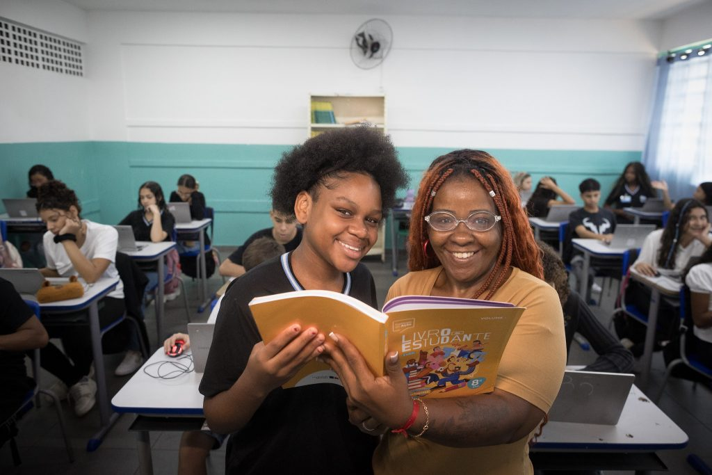 Saresp 2025 aponta salto no ensino de português em SP