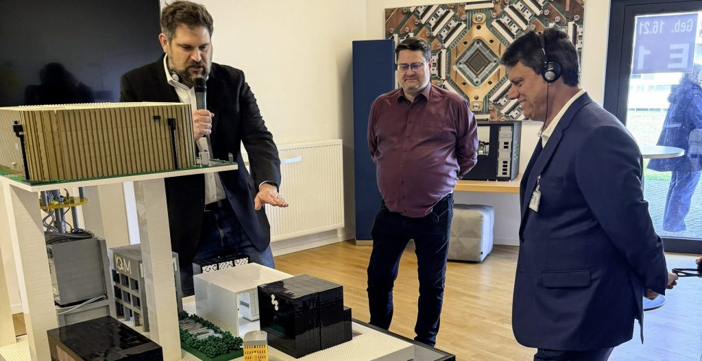 Governo de SP conhece supercomputador exascale na Alemanha