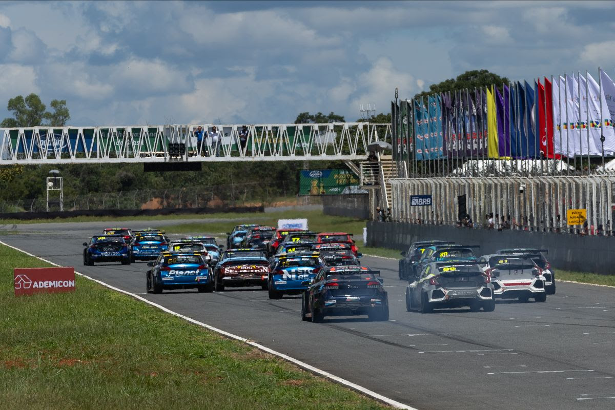 TCR South America abre 2026 com vitórias de Pernía e Trappa