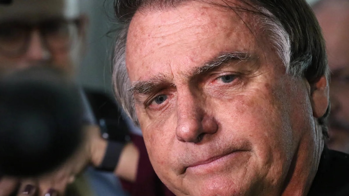 Bolsonaro segue com saúde estável e sem previsão de alta