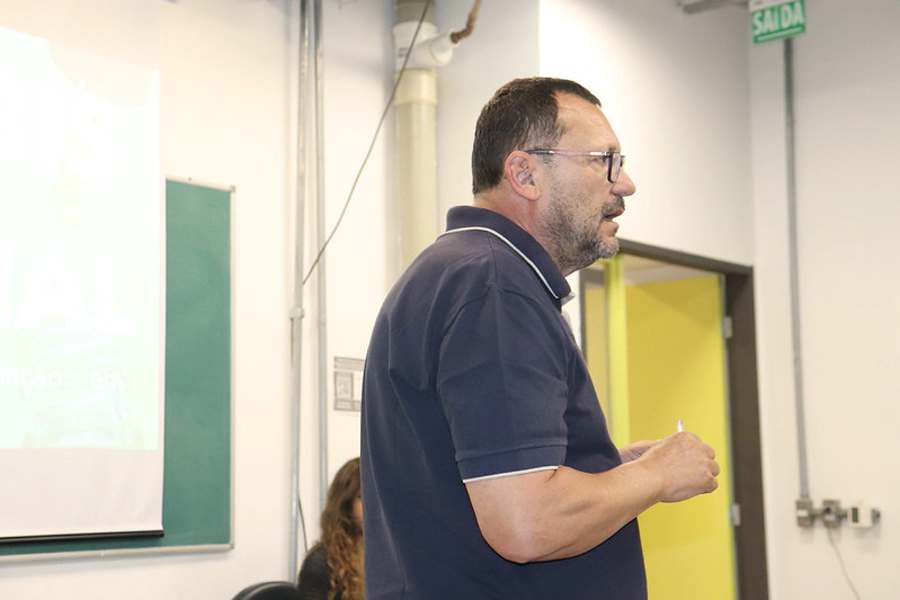 Josa Queiroz atua na defesa dos servidores em Diadema