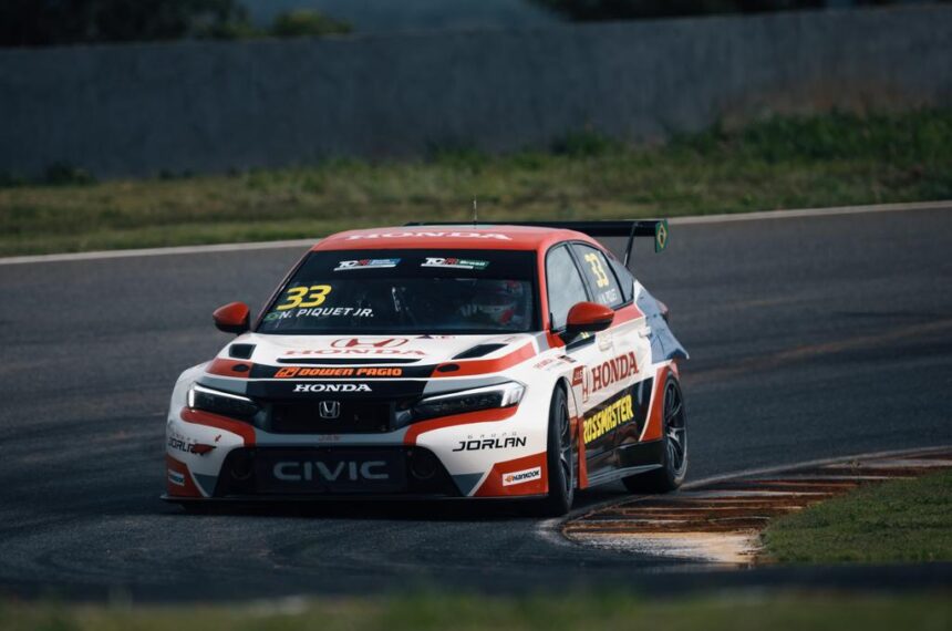 Já no segundo, Nelson Piquet Júnior assumiu o protagonismo - Marcelo Machado de Melo/ Vicar