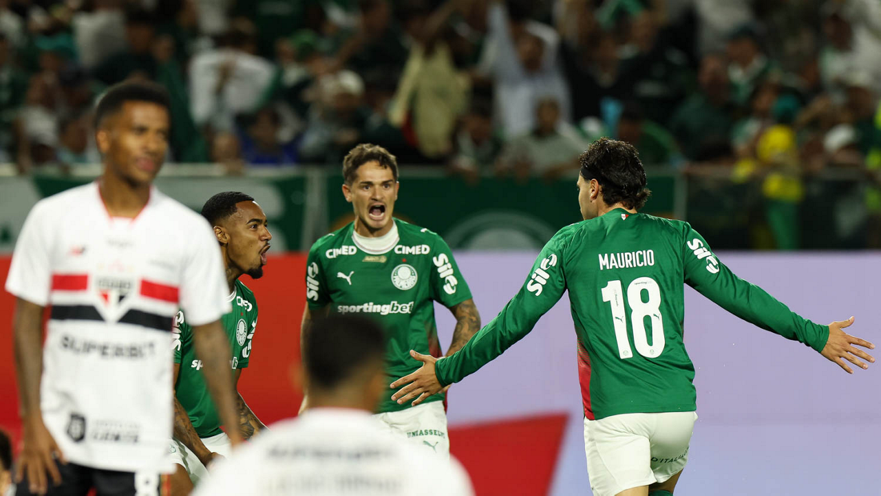 Novamente com polêmicas, Palmeiras vence São Paulo e chega à final do Paulistão 2026