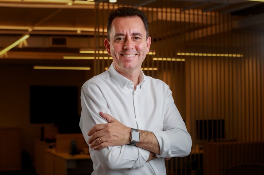 Paulo Serra pontua até 7% para Governo de SP, aponta Datafolha