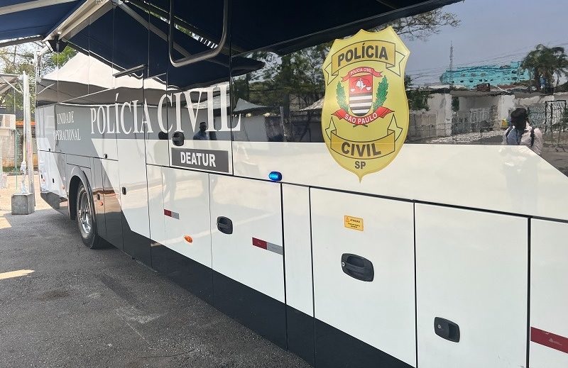 Polícia Civil prende mulher com dez celulares furtados no Lollapalooza