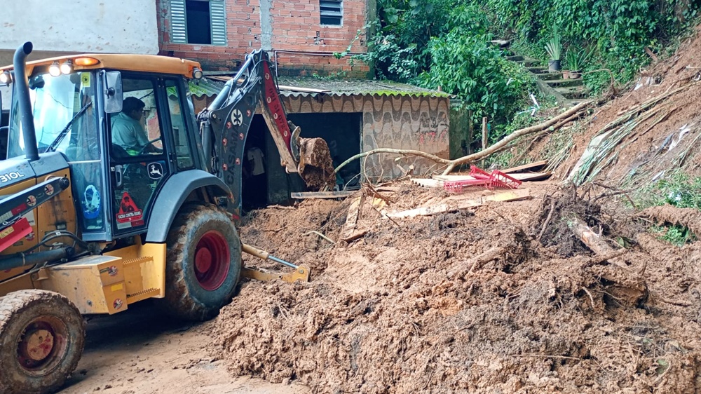 São Bernardo registra volume recorde de chuva e prioriza segurança