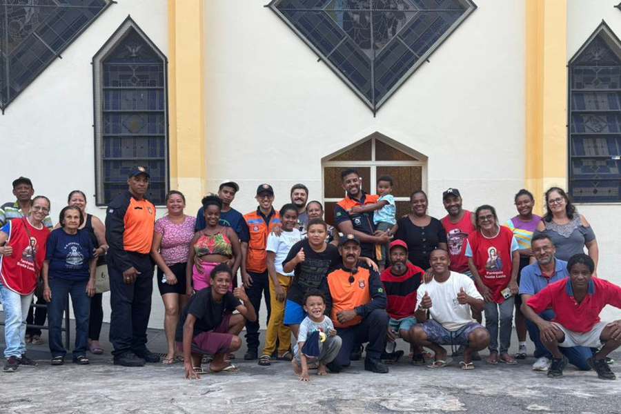 São Sebastião envia doações a Juiz de Fora (MG)