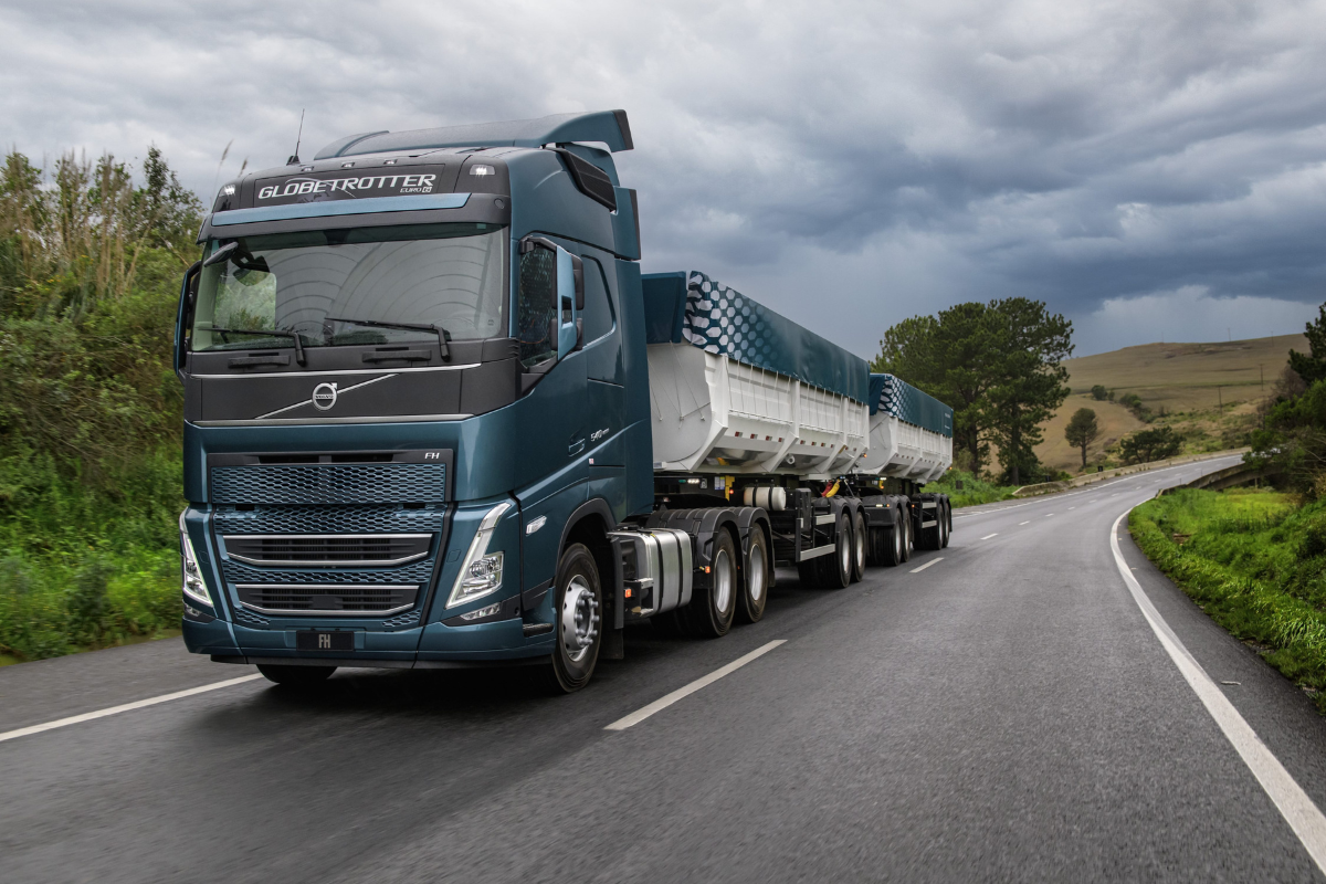 Gigantes dos pesados disputam cada quilômetro do mercado