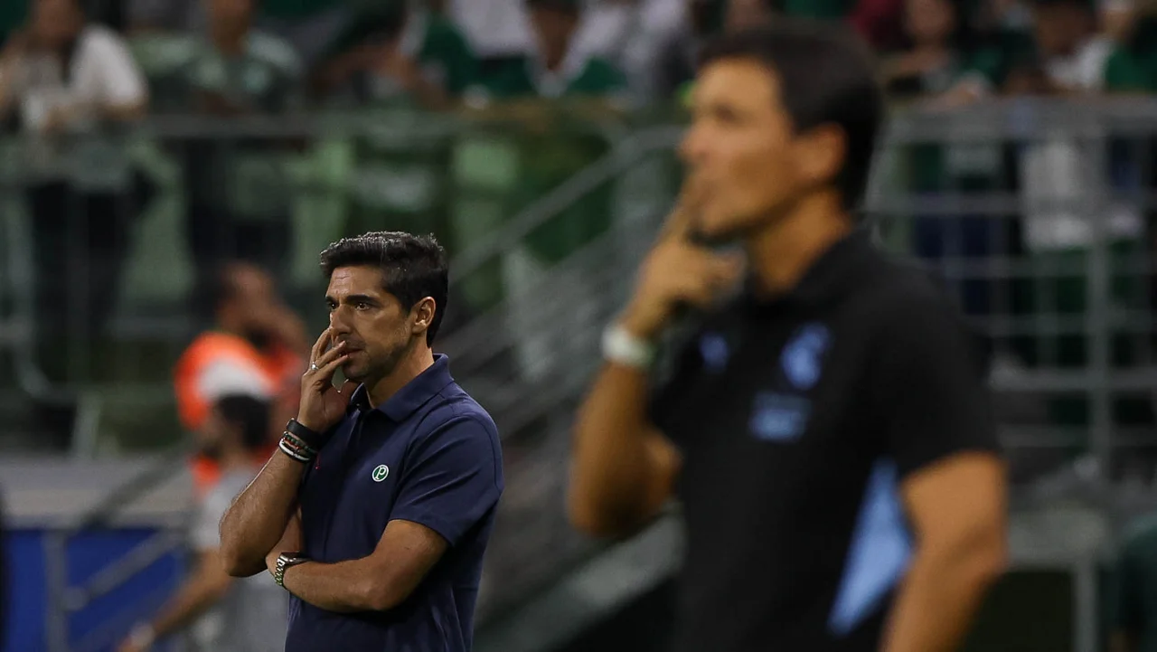 Abel Ferreira explica escolhas e exalta “resiliência” do time