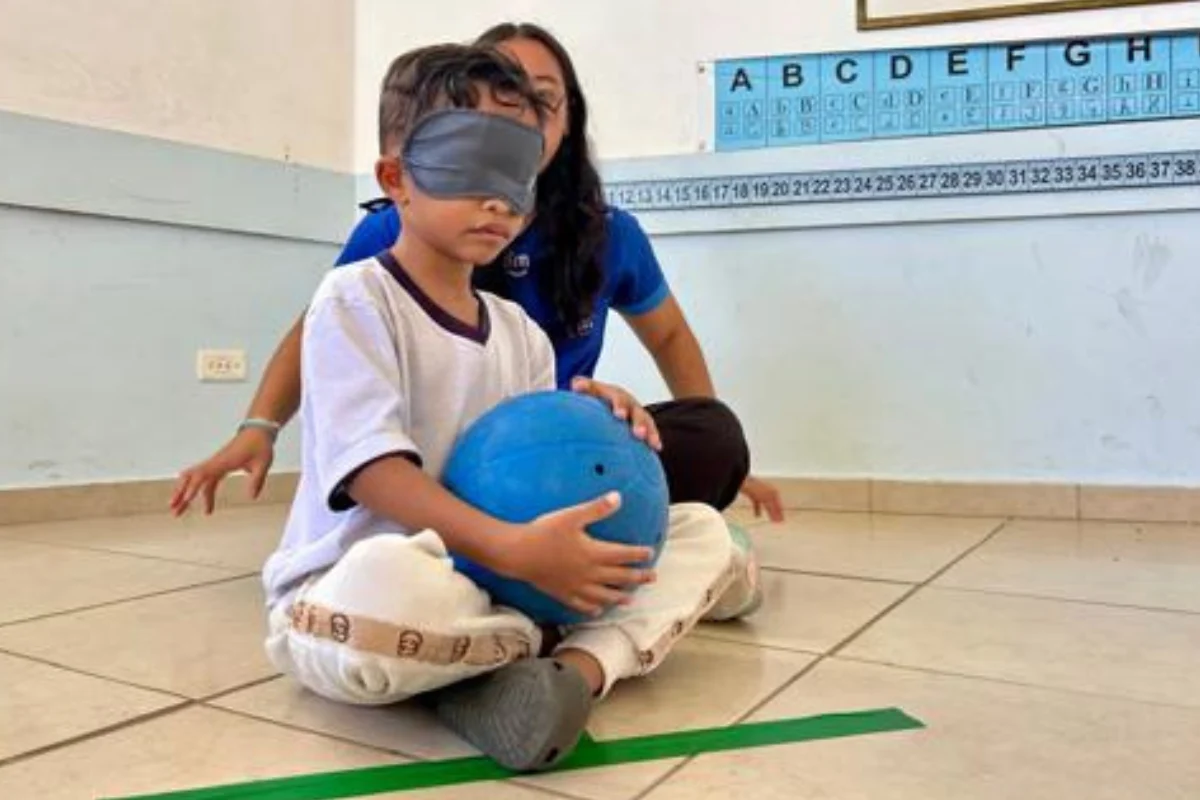 Goalball promove inclusão de alunos cegos em São José