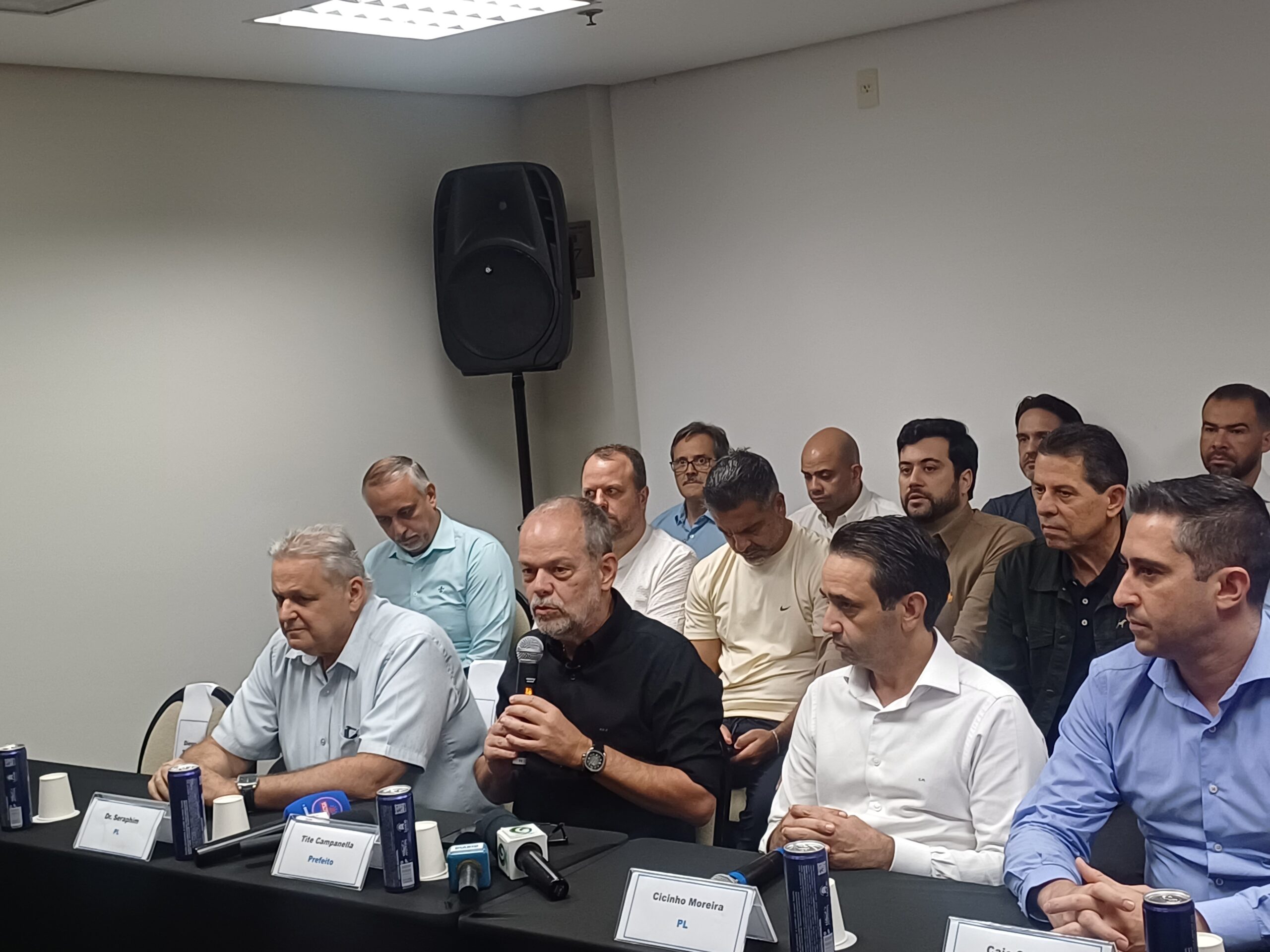 “Não fui avisado”, afirma Tite sobre expulsão do PL