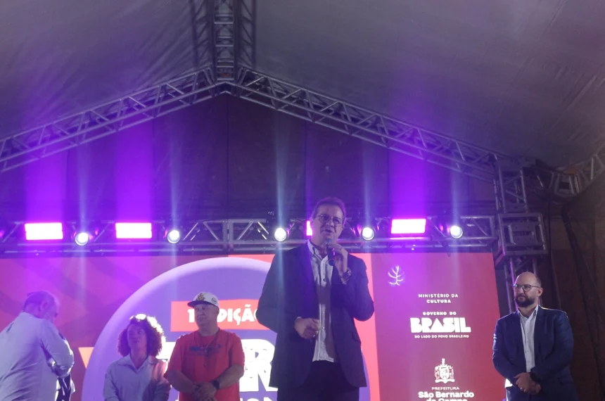 Feira de economia solidária e criativa