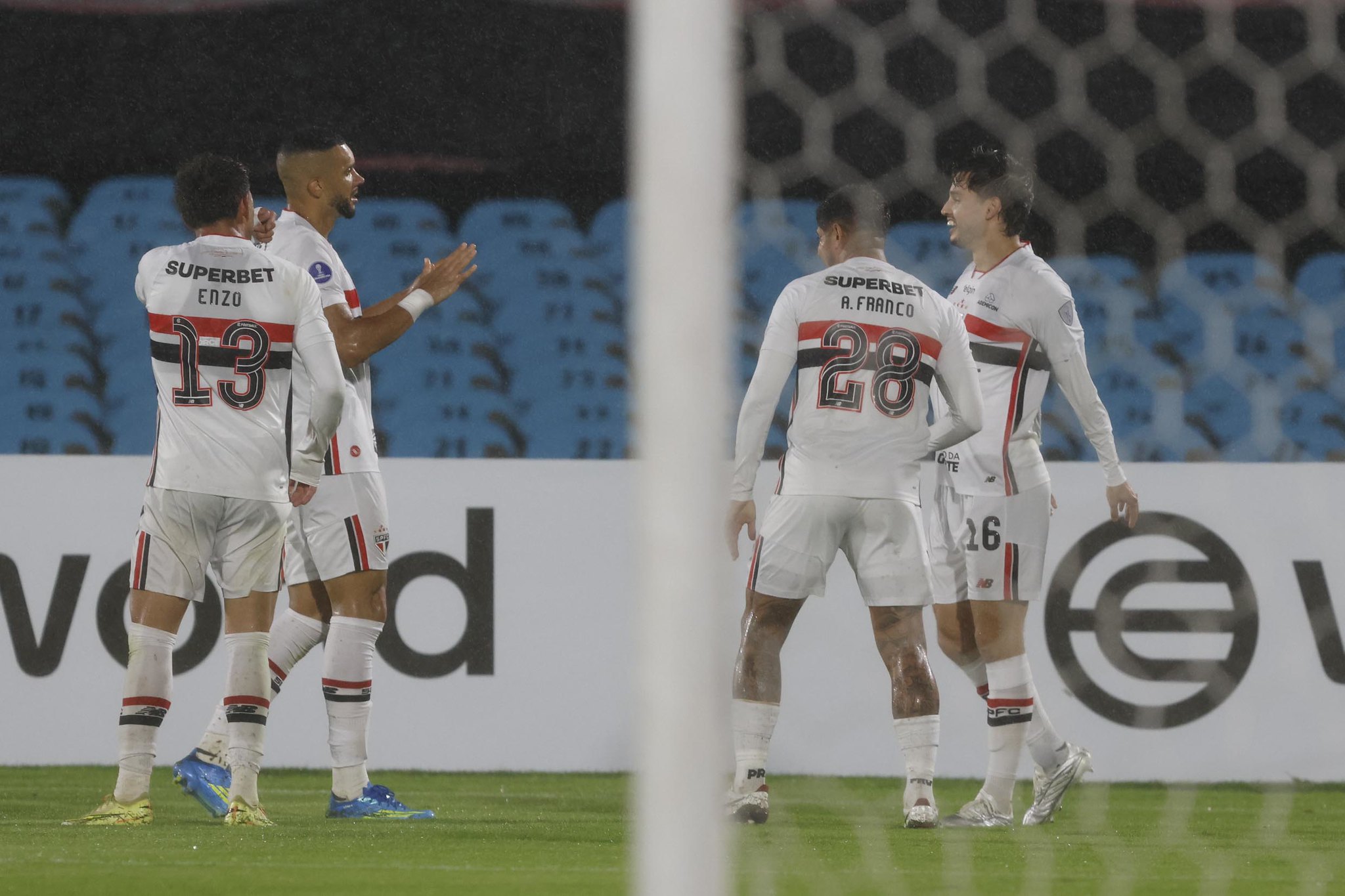 São Paulo foi o único brasileiro que estreou na Sul-Americana 2026 com vitória