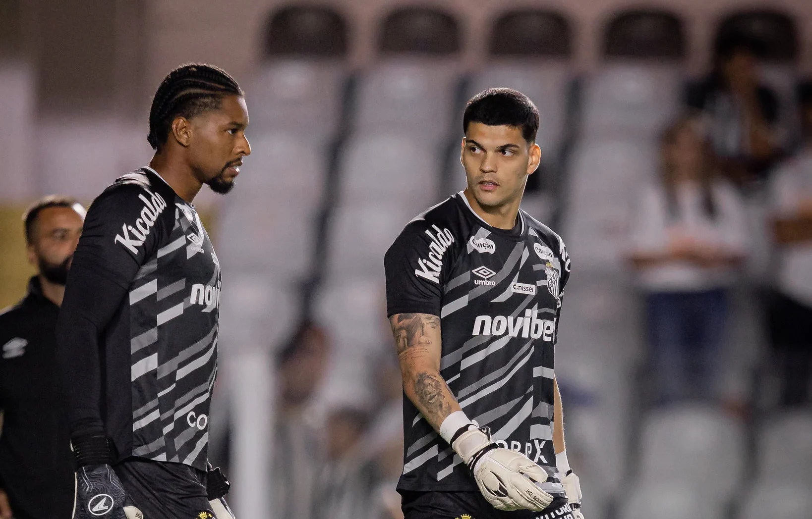 Santos deve ter goleiro de 25 anos que ainda não foi vazado para substituir Brazão