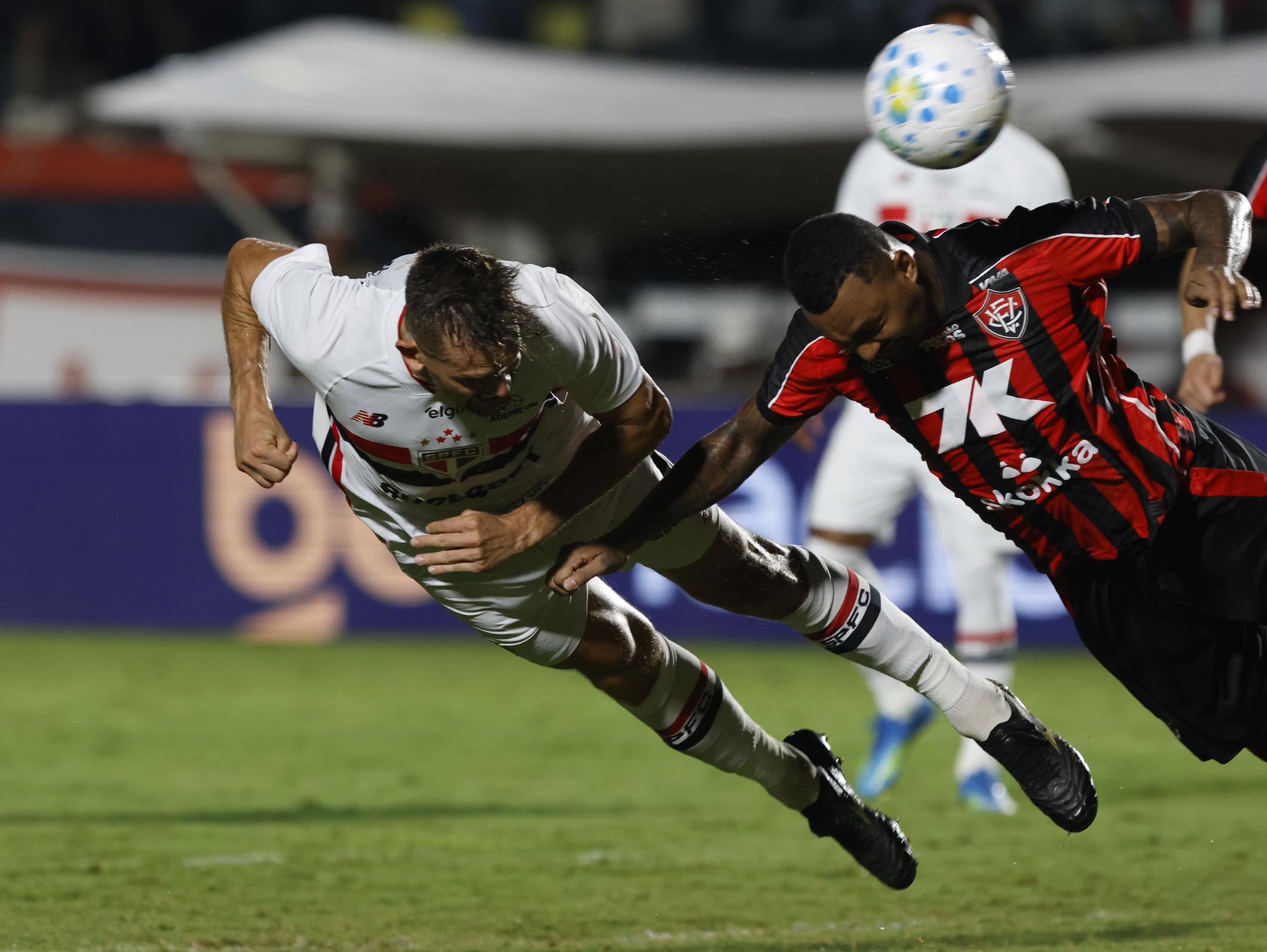 Roger Machado revela “aprendizados” com derrota para o Vitória