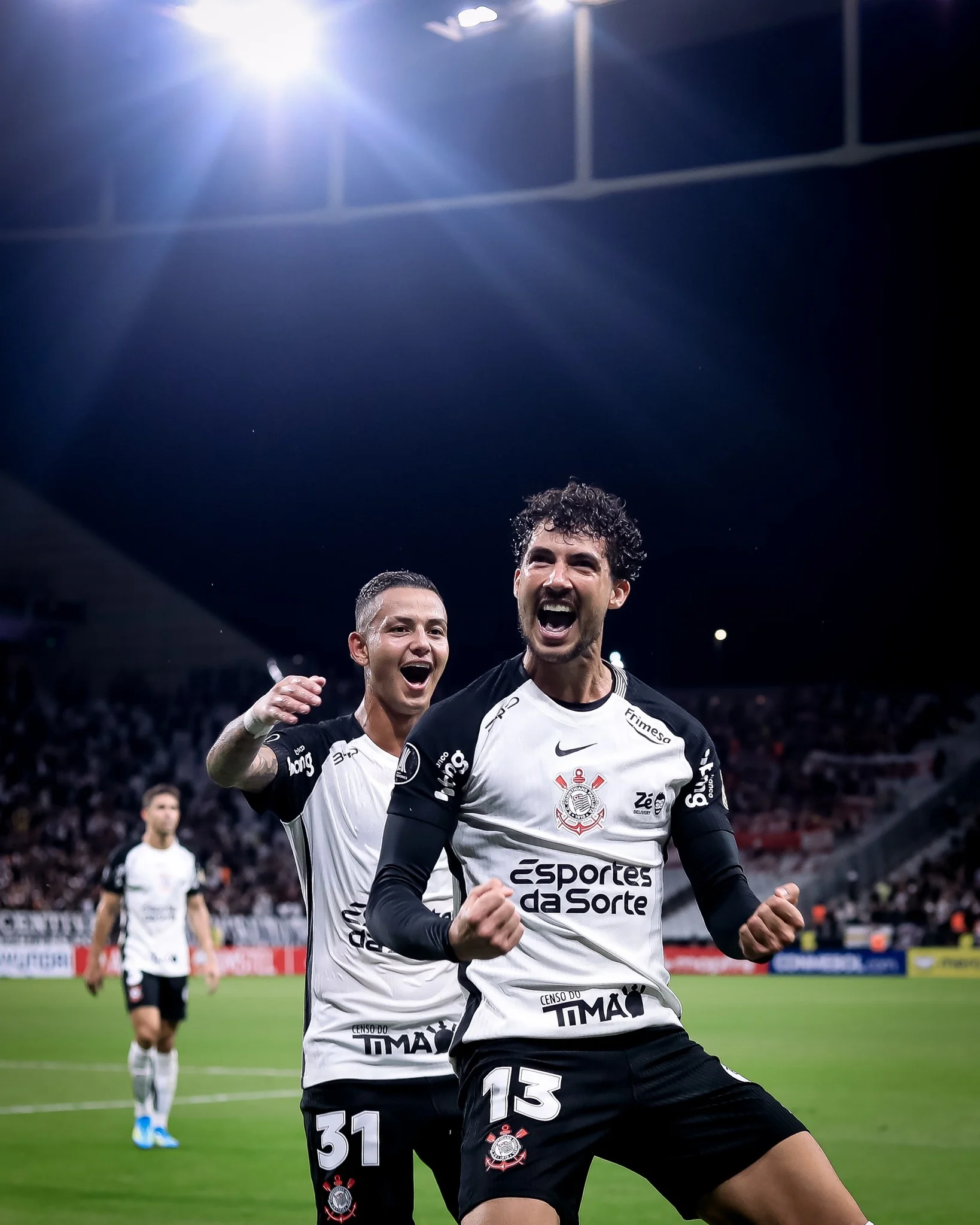 Corinthians: Gustavo Henrique valoriza vitória, mas pede “pés no chão”