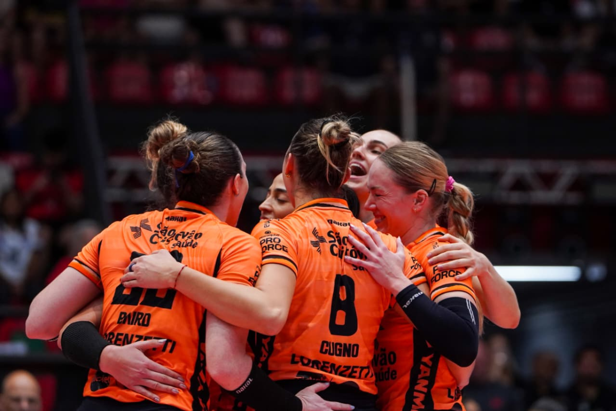 Osasco encara Fluminense em busca de selar vaga na semifinal da Superliga