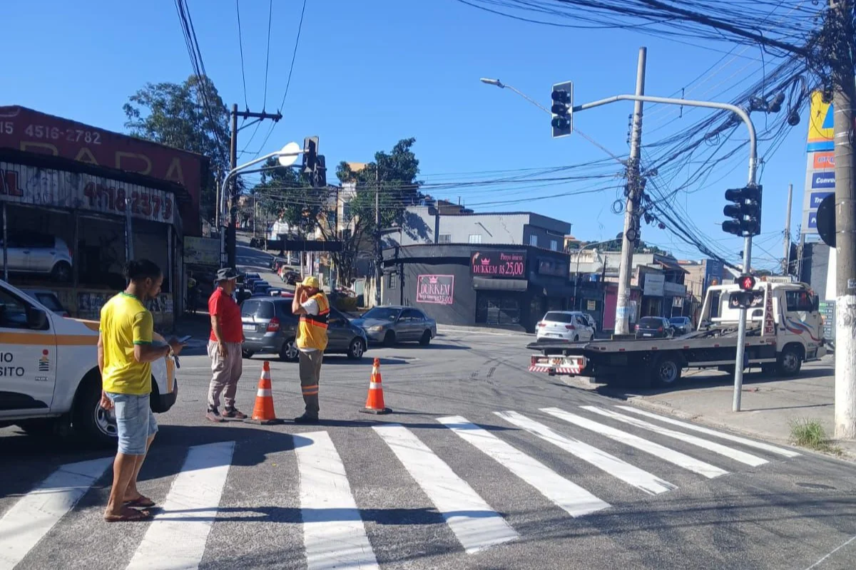 Rua Ricardo Bechelli ganha nova sinalização viária