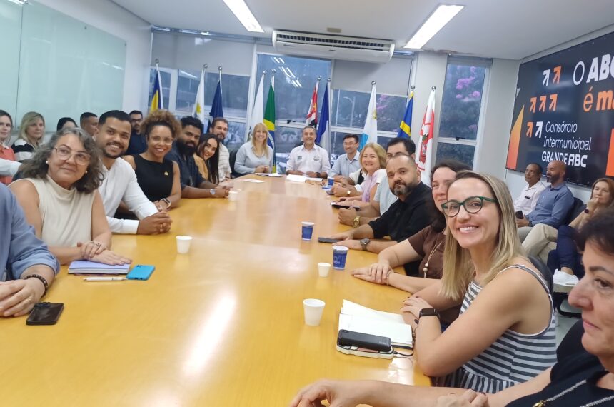 Consórcio ABC discute festival inédito com secretária da Cultura