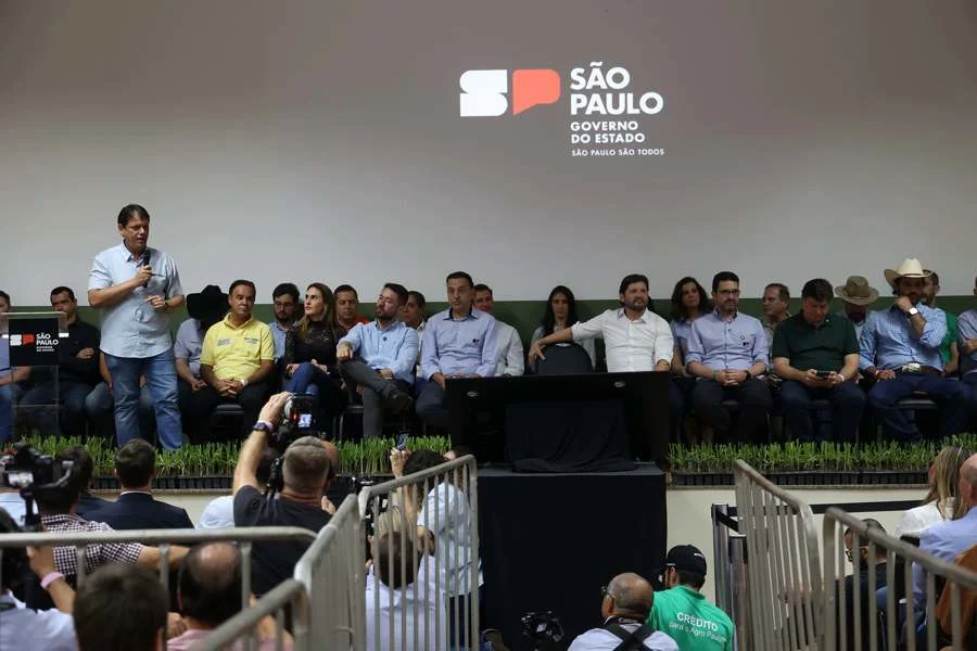 Agrishow 2026: SP regula uso de fogo no campo
