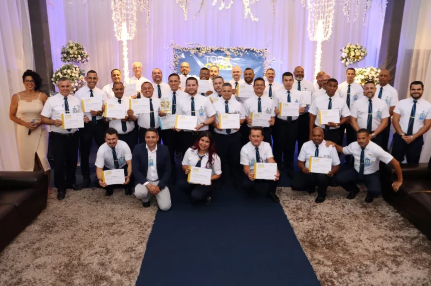 Viação Águia Branca premia 542 motoristas no "Top Ouro 2026" - Estradas