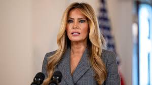 Quem é Amanda Ungaro, brasileira que acusa Trump