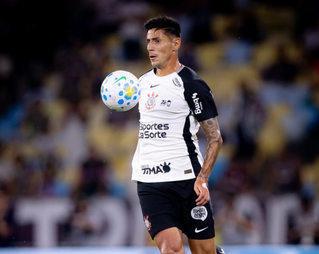 Angileri sente e fica de fora do Dérbi deste domingo; Corinthians só tem 1 lateral-esquerdo