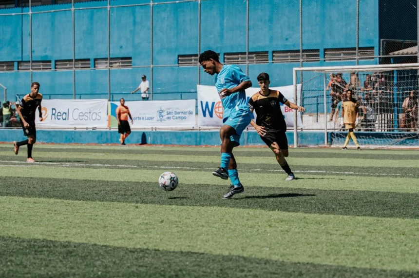 Complexo São José venceu o Complexo Riacho Grande, na abertura da 5ª edição da Taça das Favelas (Leo Garcia/PMSBC)