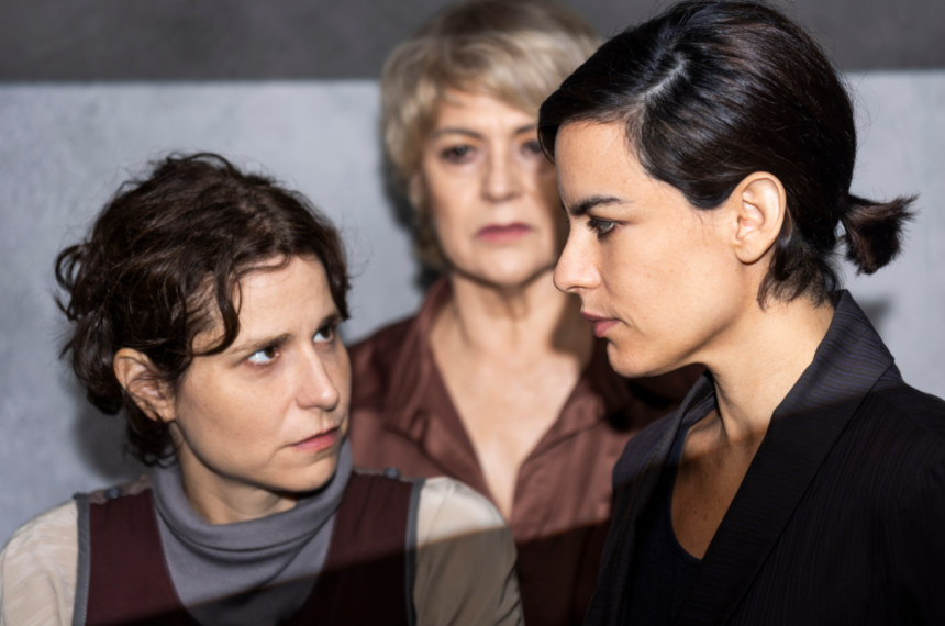 SESC Ipiranga - Daniel MacIvor - Nada é Suficiente - Comunhão - Teatro LGBTQIAPM+ em São Paulo