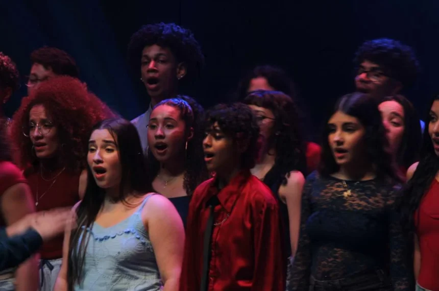 Teatro Baccarelli, - Coral Jovem Heliópolis