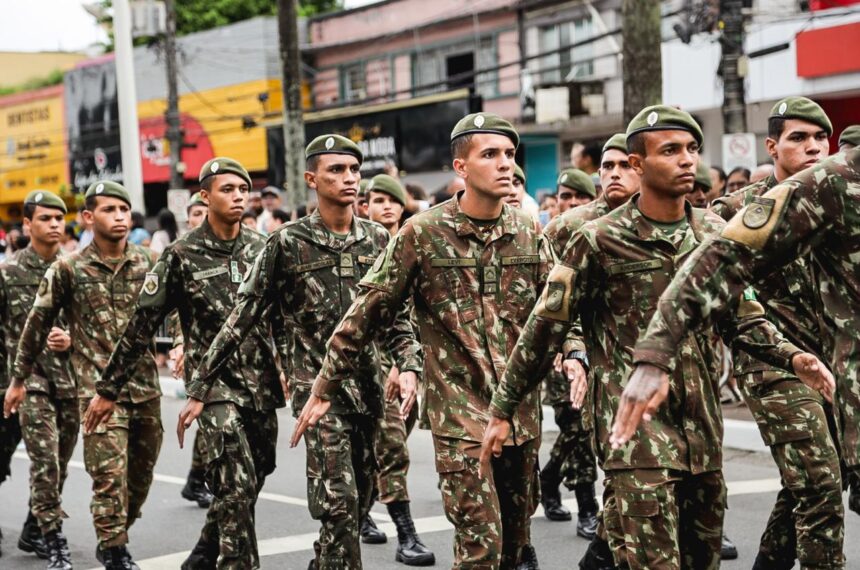 Desfile cívico-militar no aniversário de Cubatão - Secom Cubatão/Thiego Barbosa